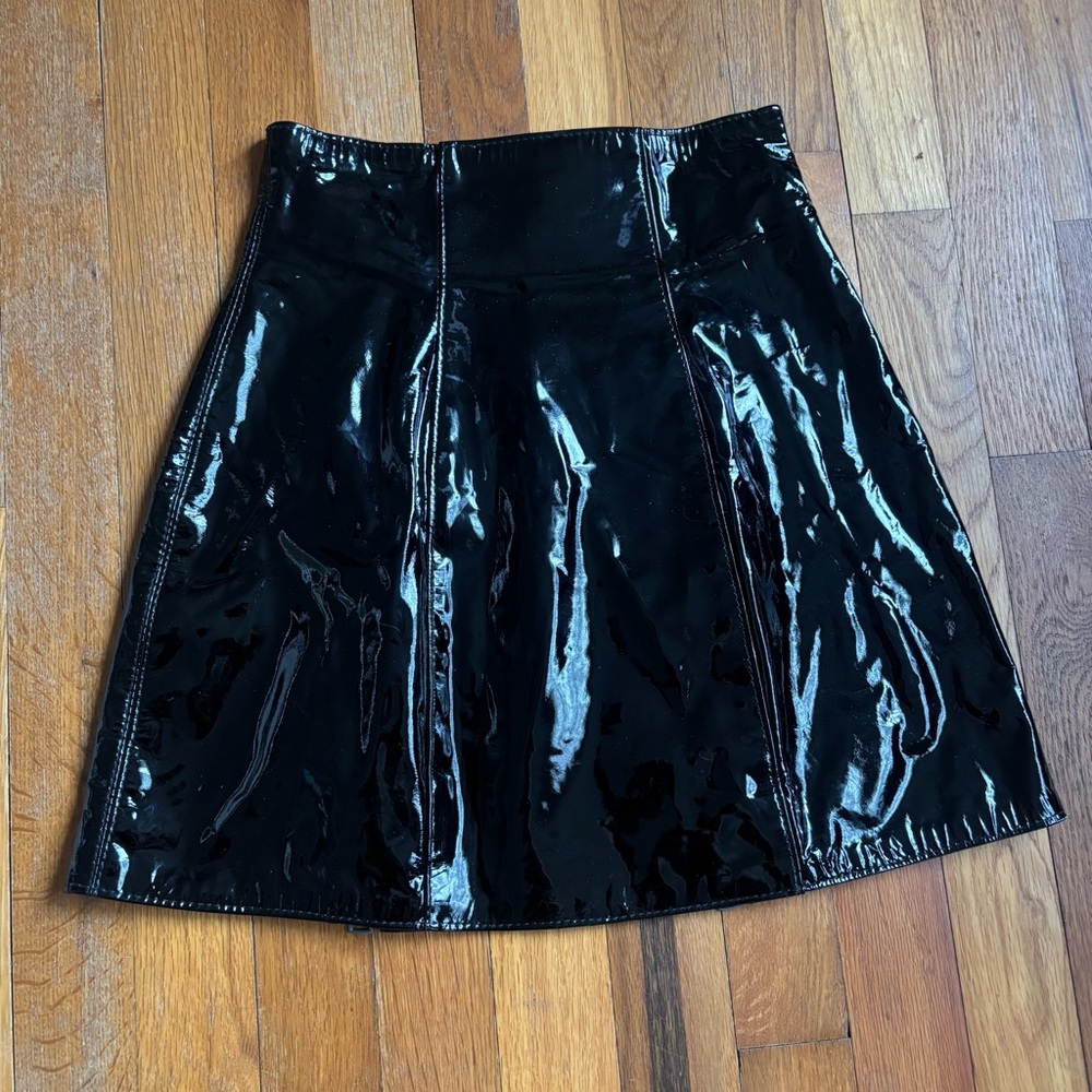 Glossy Black Zippered Mini Skirt - Picture 5 of 6